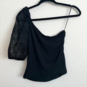 Heartloom Revolve Black One Sleeve Top